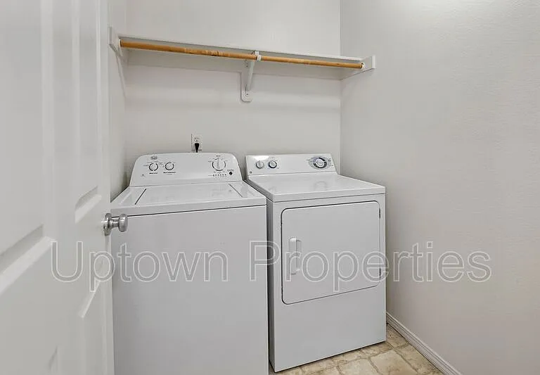 1611 SW San Mateo Ter — Photo 24