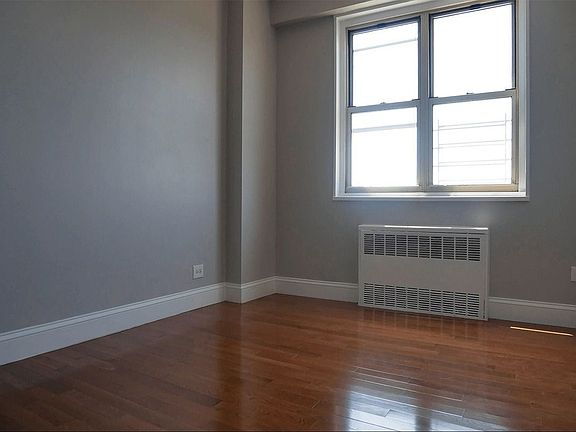 5th image of 950 Underhill Ave APT 20H