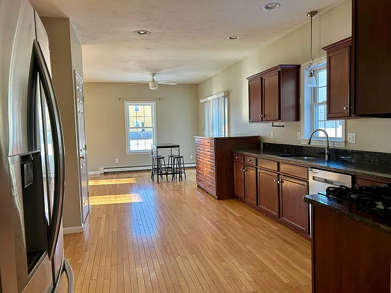 70 Billings St — Photo 8