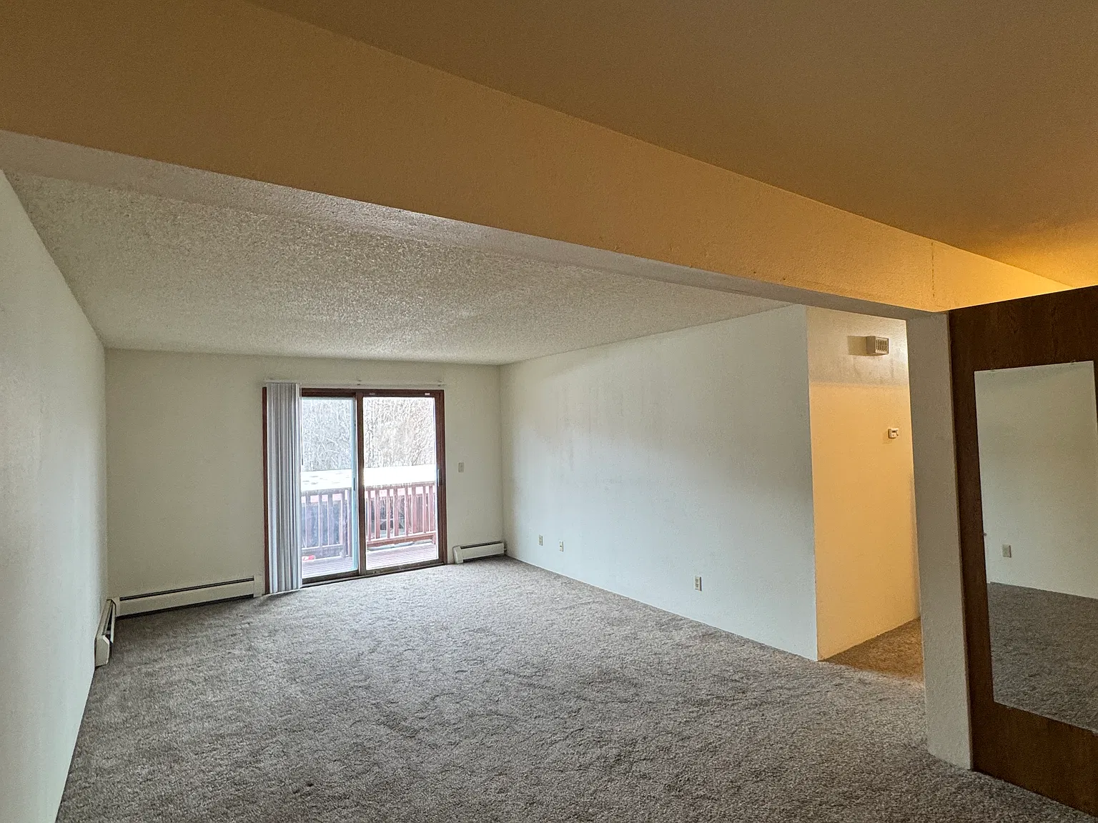 2 bed, 950 sqft, $1,495 — Photo 2