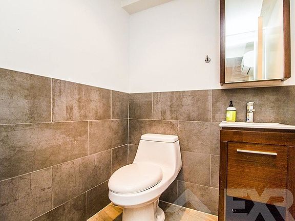 5th image of 127 Lefferts Pl #1KW