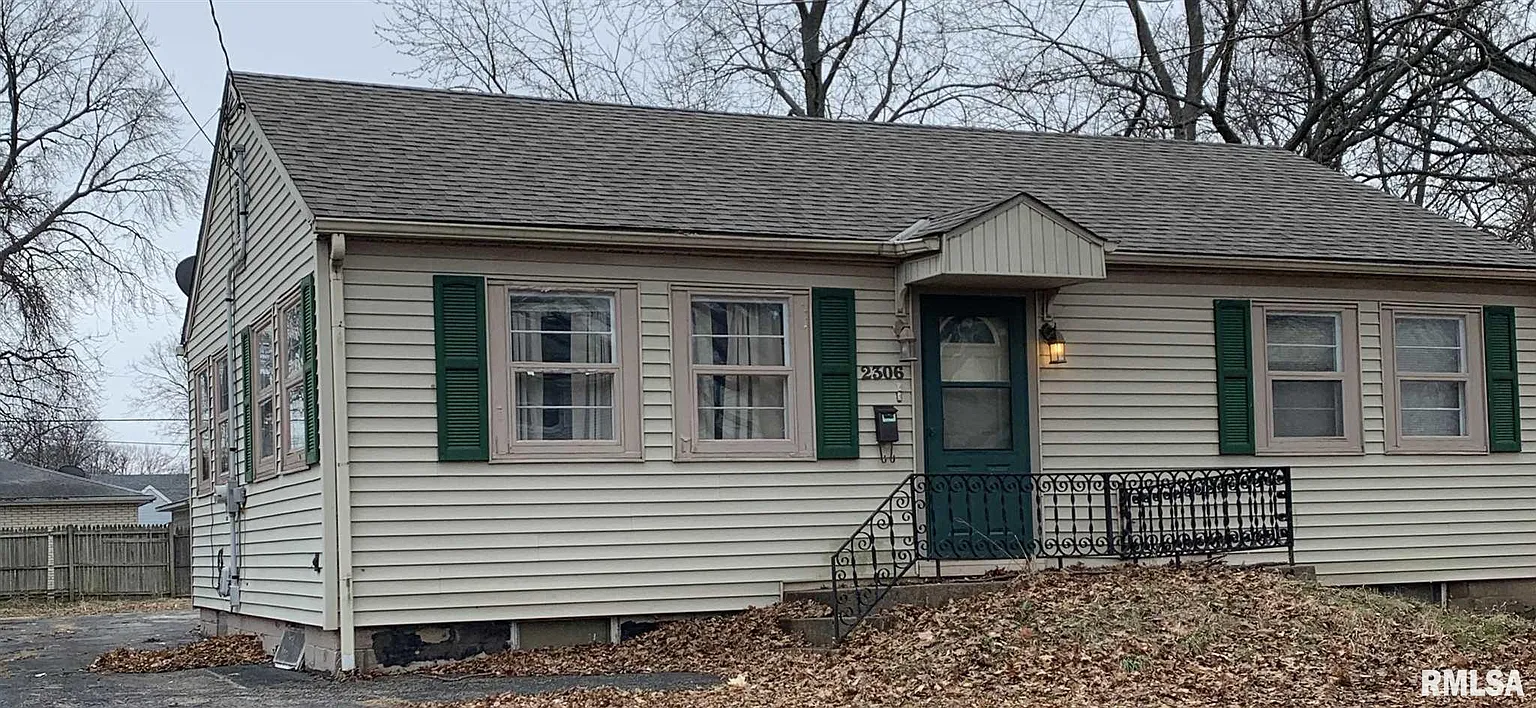 2306 W Kellogg Ave photo 1