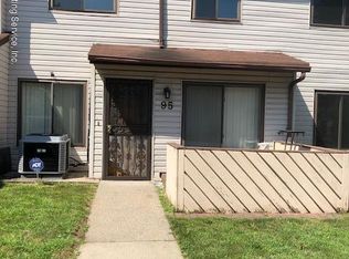 95 Selvin Loop, Staten Island, NY 10303