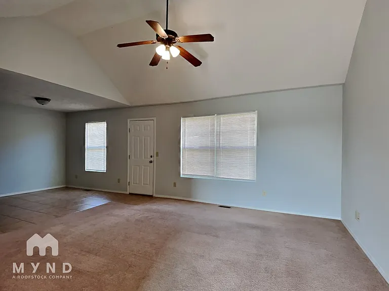 1305 S Marseilles Ave — Photo 6