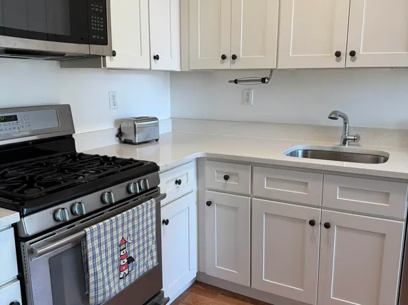 3626 Bayview Avenue image 8 of 32