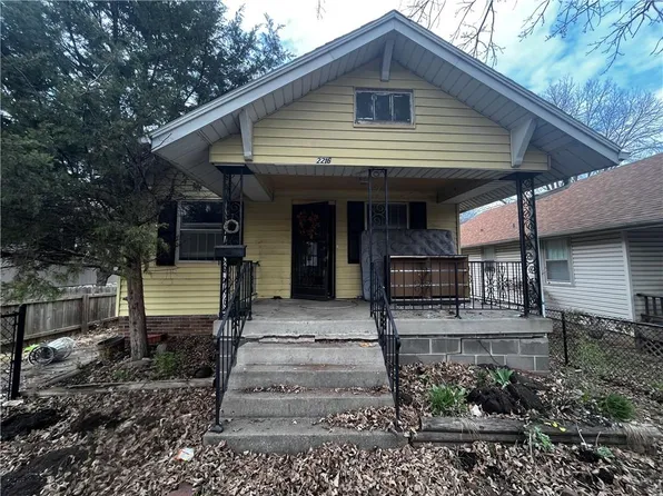2216 Elizabeth Ave, Kansas City, KS 66102
