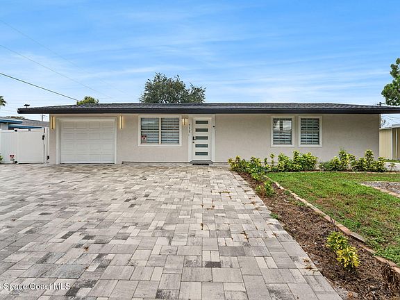 5th image of 712 Badger Dr NE
