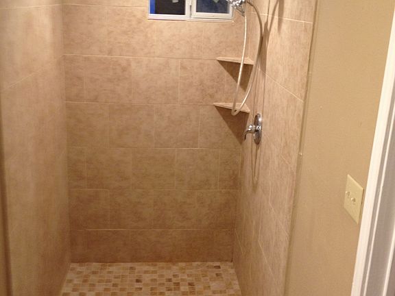 5th image of 1302 W Malone Ave