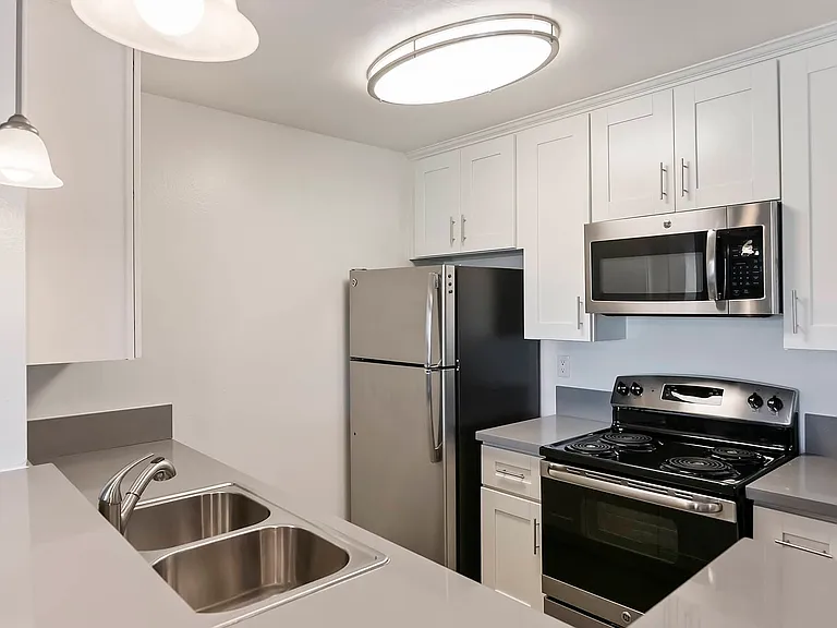 Westside Terrace Apartments — Photo 19