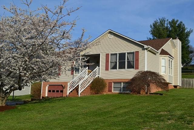 1st image of 2410 Olde Salem Dr