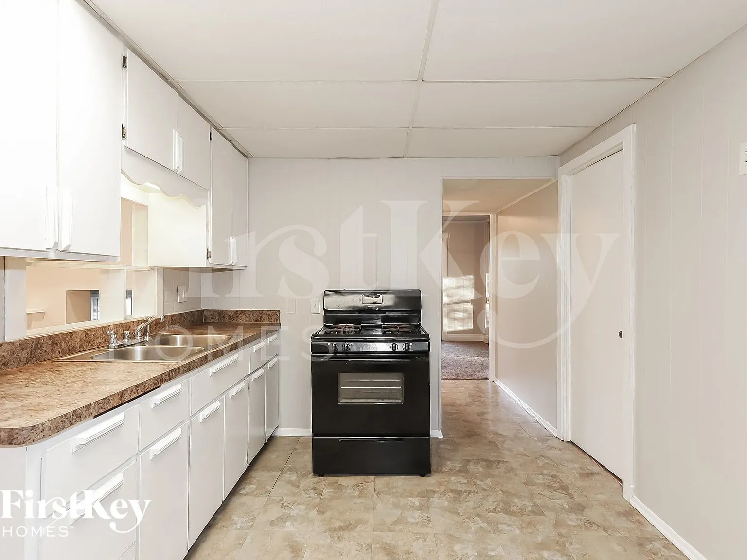 3 bed, 1.0 bath, 1483 sqft, $2,975 — Photo 4