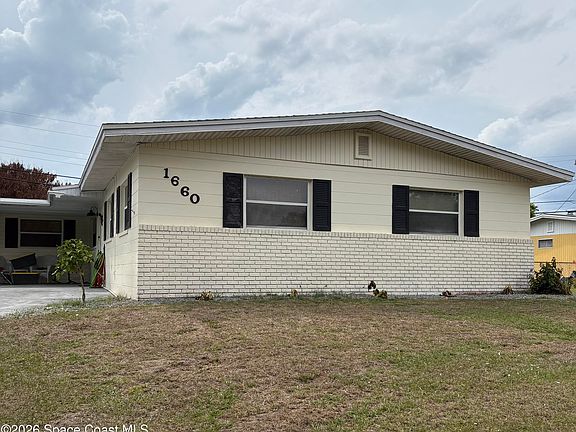 2nd image of 1660 Country Ln