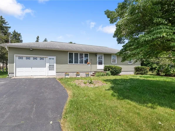 679 Maple Dr, Kirkville, NY 13082
