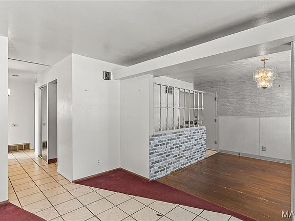 3rd image of 10805 Landseer Dr