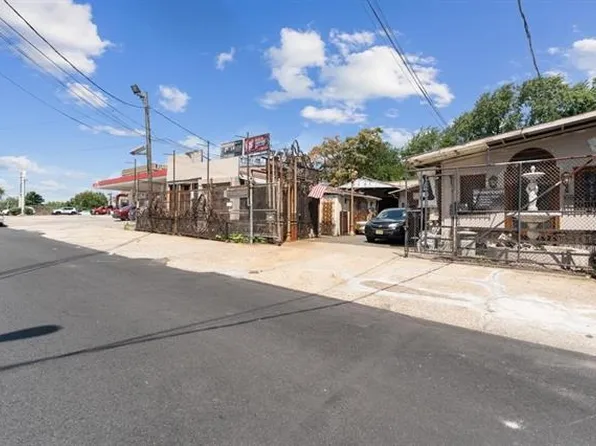 248 Beacon Avenue image 12 of 26