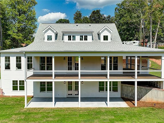 3rd image of 1218 Andersonville Rd