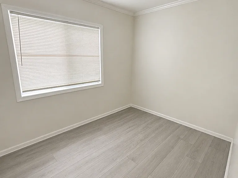 1034 Ronan Ave — Photo 3