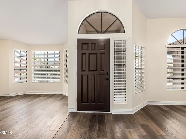 1517 W Islandia Dr — Photo 3