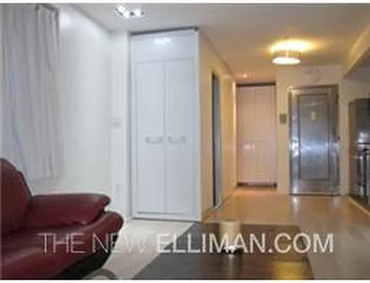 Rented by Douglas Elliman | media 29