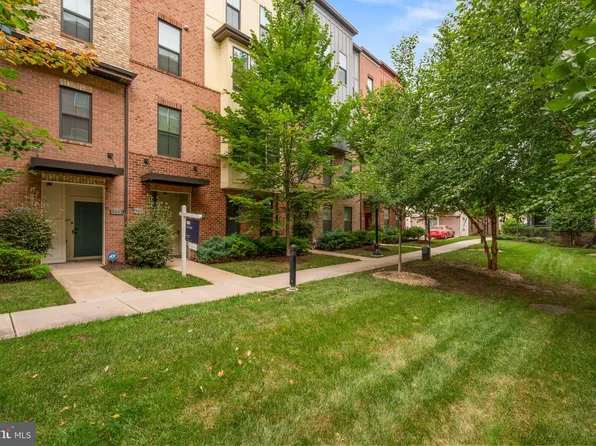 3207 Tribune Ct, Hyattsville, MD 20782