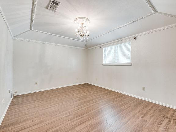 4th image of 2400 Kelsey Dr