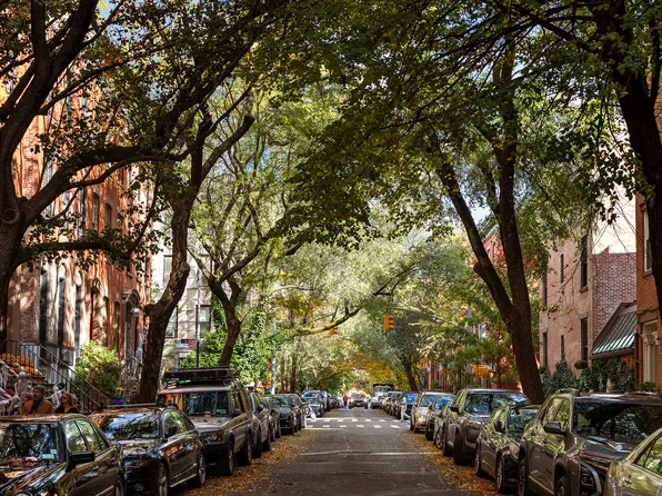 270 West 11th Street image 8 of 8