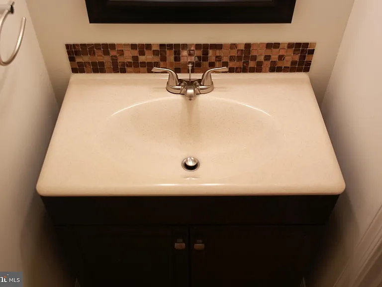 8070 Grandview Ct — Photo 19
