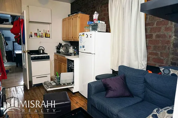 Rented by J Misrahi Realty Corp | media 32