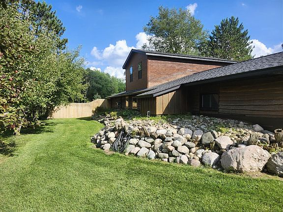 4th image of 565 Cloverleaf Ln