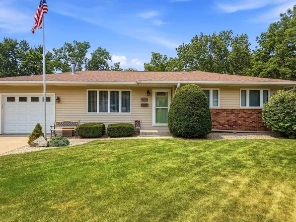 2183 Saint Celia St, Dubuque, IA 52002