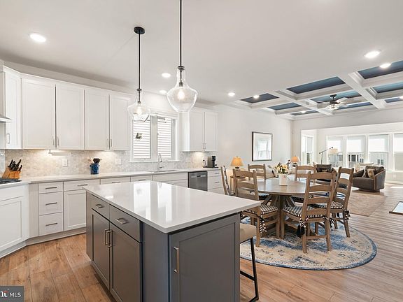 5th image of 15795 Gardenia Ridge Way