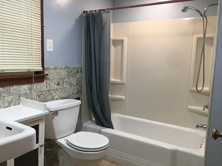 278 E Main St #1 — Photo 11