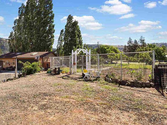 2nd image of 41838 Paradise Ln N