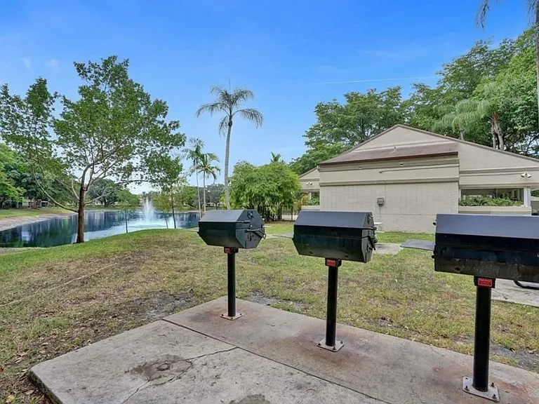 119 Gardens Dr #203 — Photo 16