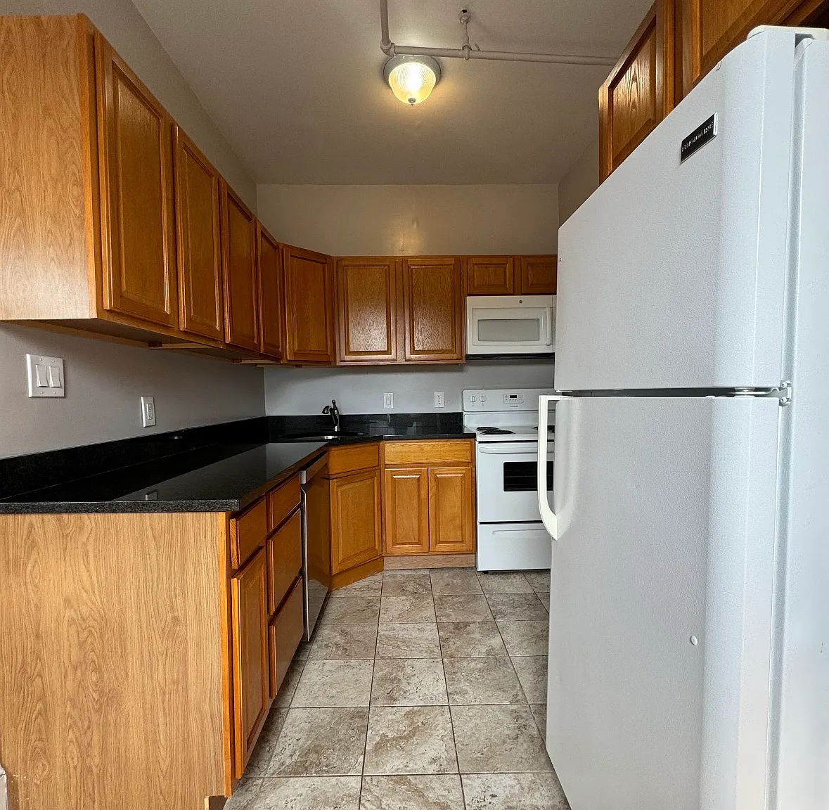 1 bed, 700 sqft, $3,200 — Photo 2