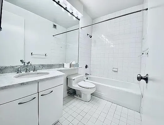 Rented by Keller Williams NYC | media 18