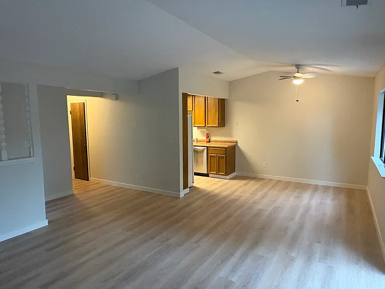 21 Glen Valley Cir — Photo 2