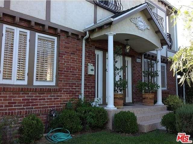 1st image of 245 N Gower St