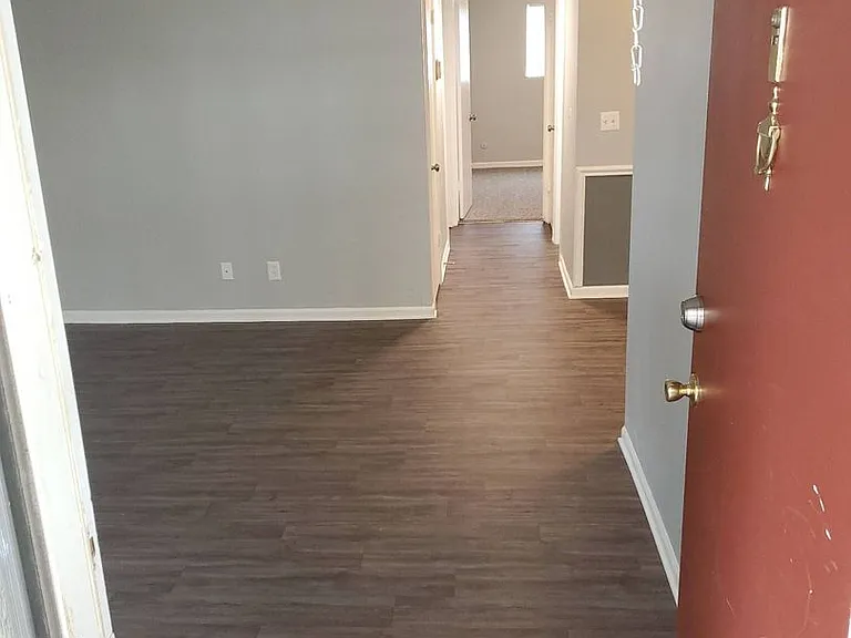 Stratford East Apartments — Photo 106