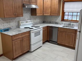 (Undisclosed Address), Lowell, MA 01852