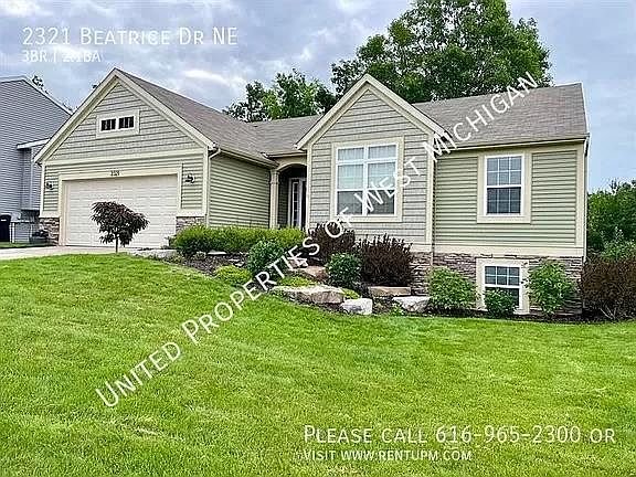 4th image of 2321 Beatrice Dr NE