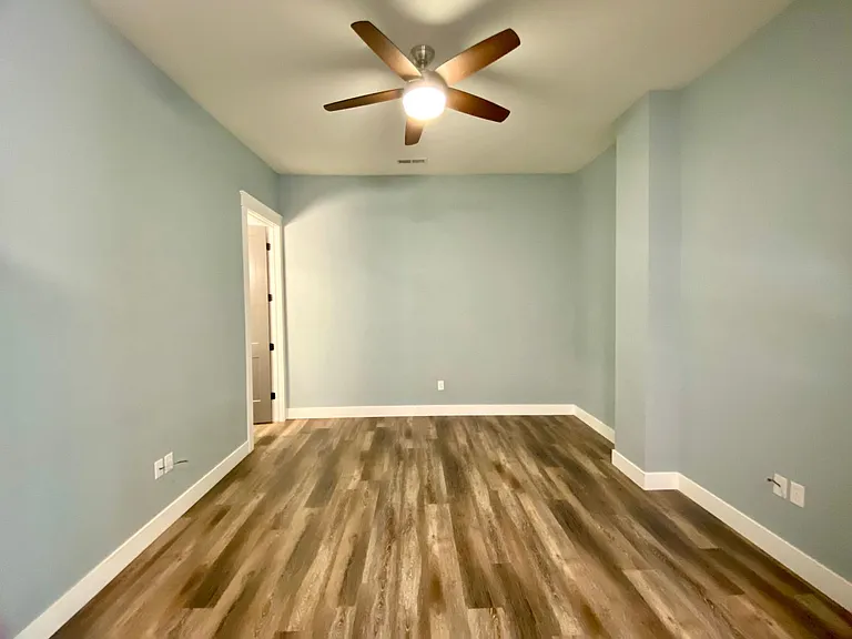 320 W Wyatt Earp Blvd #A-B — Photo 2