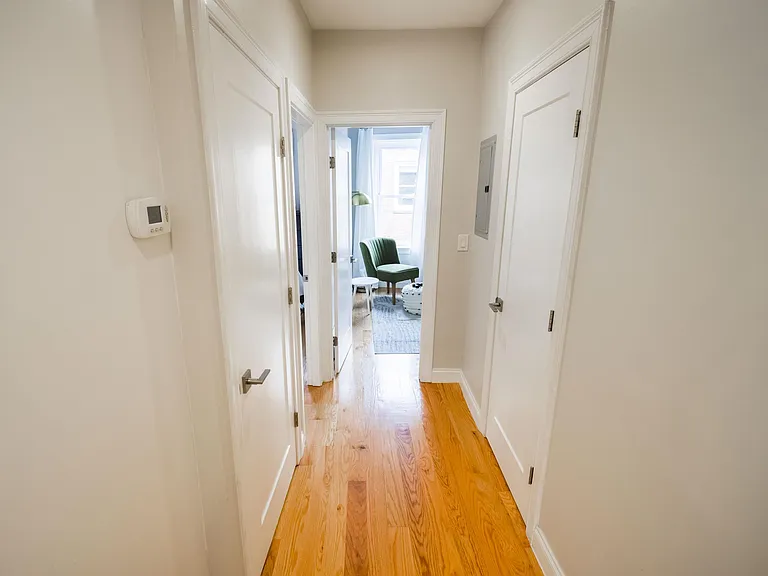 81 Prince St #4 — Photo 7