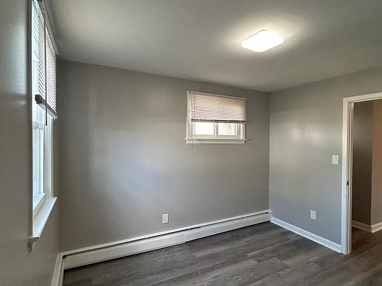 564 Center St #2 — Photo 6