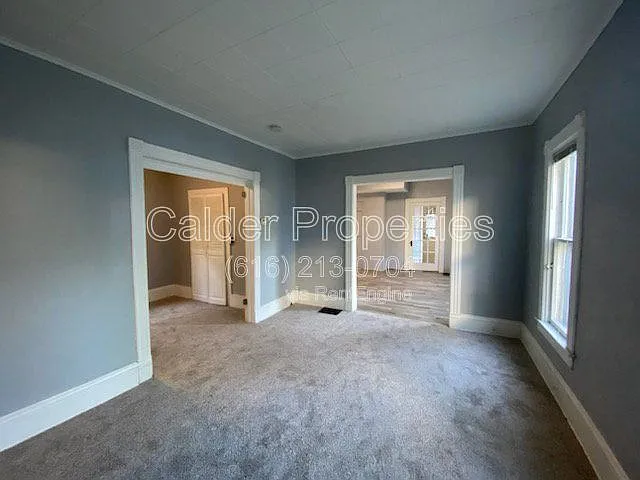 143 Page St NE #1 — Photo 4