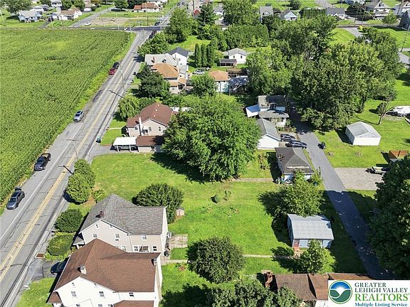 4th image of 41 Friedensthal Ave