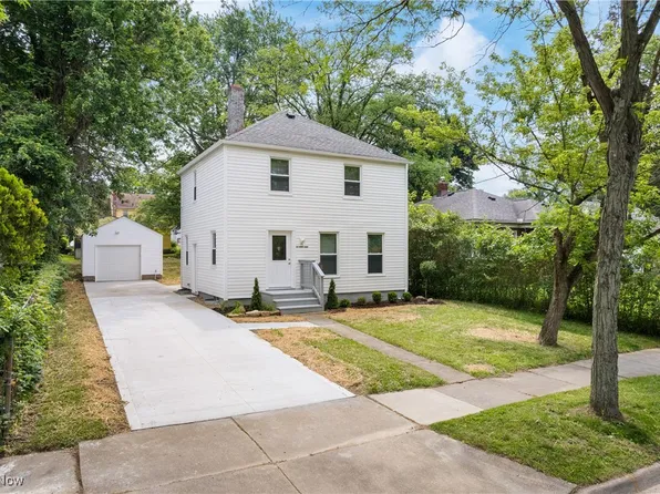 1039 Orlando Ave, Akron, OH 44320