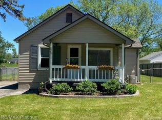 6071 Grove Ave, Grand Blanc, MI 48439