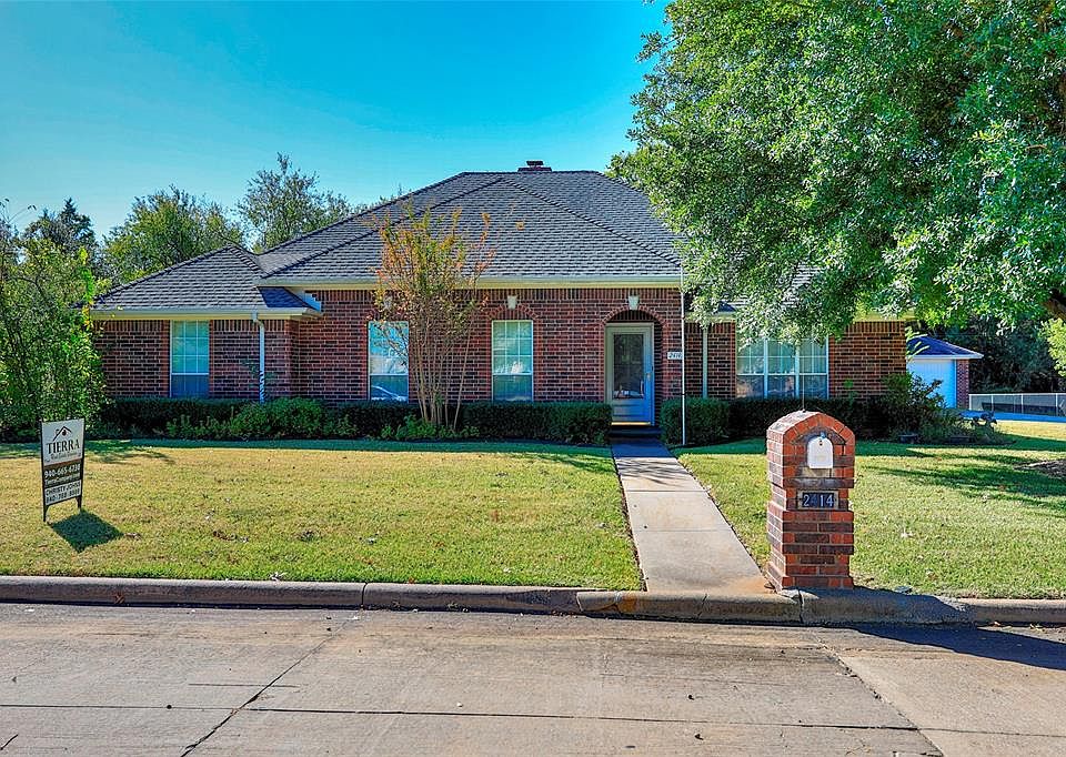 1st image of 2414 Jolinda Ln