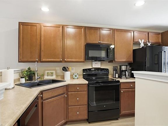 4th image of 2138 Alamar Dr